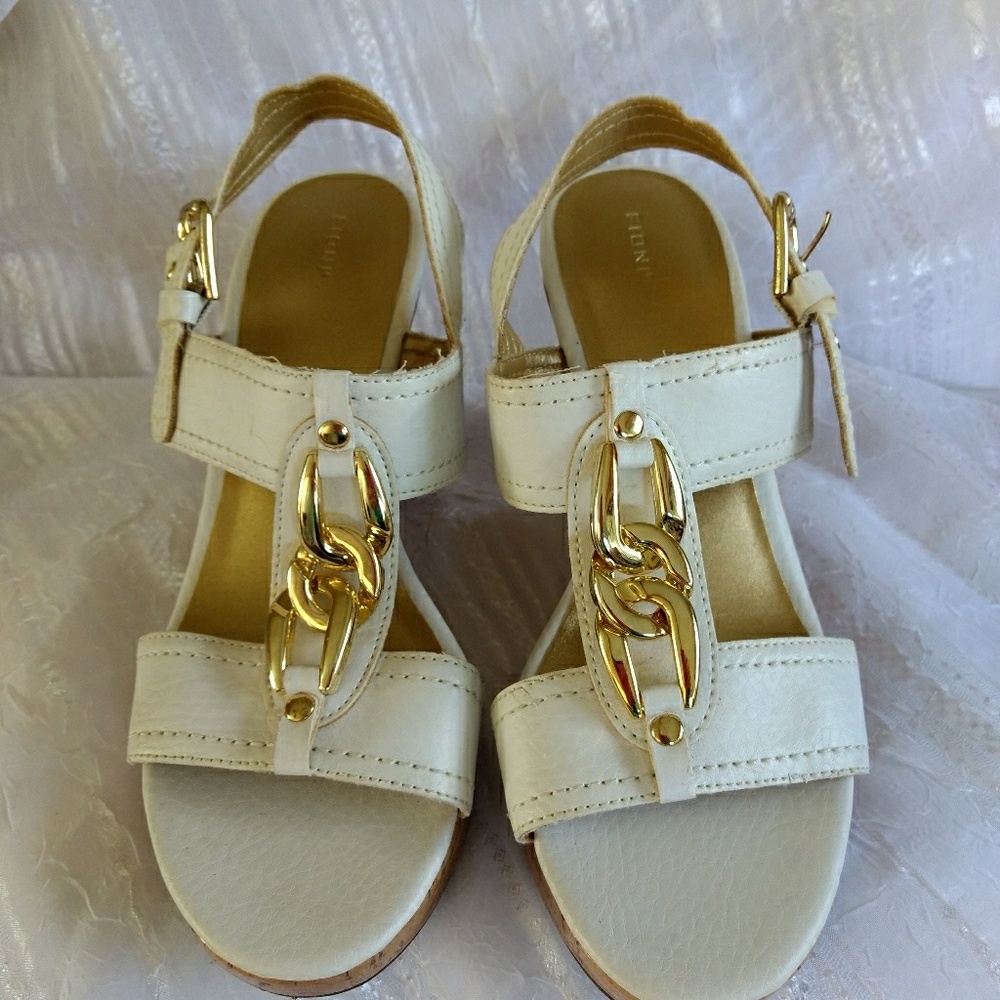 Fioni Women's Sandals